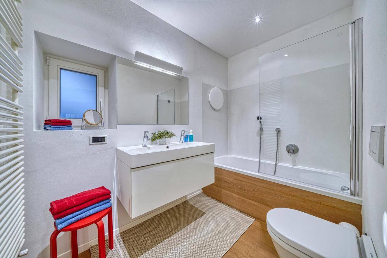 Centrally Located Apartment With Parking Space Caldaro Ngoại thất bức ảnh
